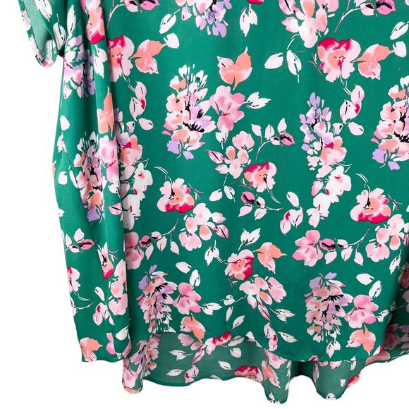 Torrid V-Neck Blouse Tunic Green Pink Floral 5 Spring - Picture 8 of 11